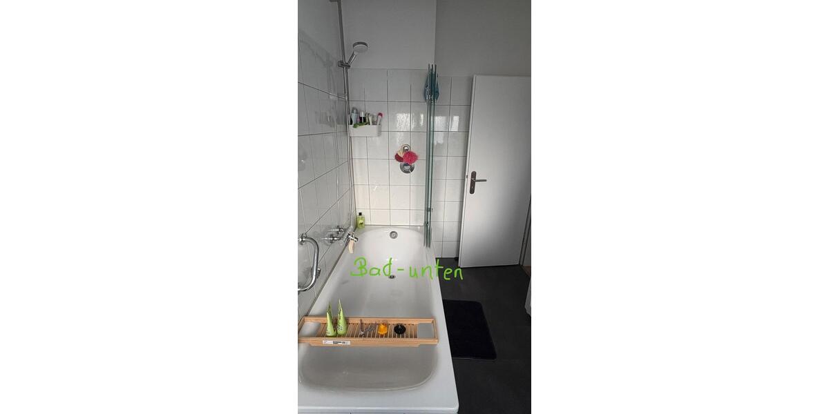 Etagenwohnung Essen Stadtbezirk VII - 4 Zimmer, 131 m&sup2;, 300&euro; | Angebot:25299084