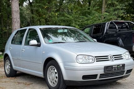 VW Golf 109.000 km 3.300 € Solingen 42651