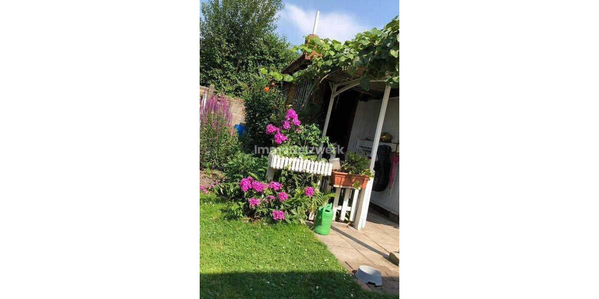 Mehrfamilienhaus mit 7 Wohnungen, Garage und ein Einfamilienhaus als Paket in Herne-Süd 1 zimmer