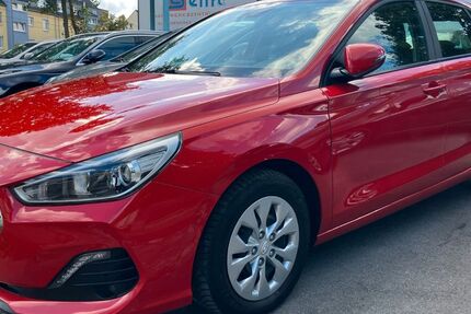 Hyundai i30 61.350 km 14.000 € Essen 45359