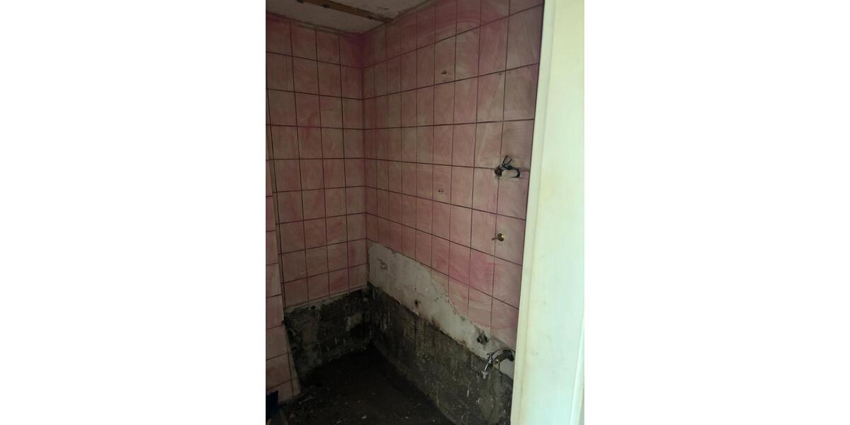 Dachgeschoßwohnung Oberhausen Alstaden - 2.5 Zimmer, 60 m&sup2;, 500&euro; | Angebot:25825814