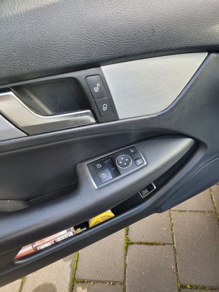 Mercedes-Benz C 200 154.000 km 12.990 € Dinslaken 46535