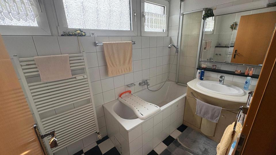 Etagenwohnung Oberhausen - 2 Zimmer, 76 m&sup2;, 135.000&euro; | Angebot:27453461