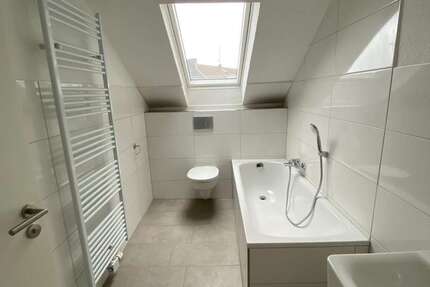 Wohnung zum Mieten in Duisburg 630 € 90 m² 3 zimmer