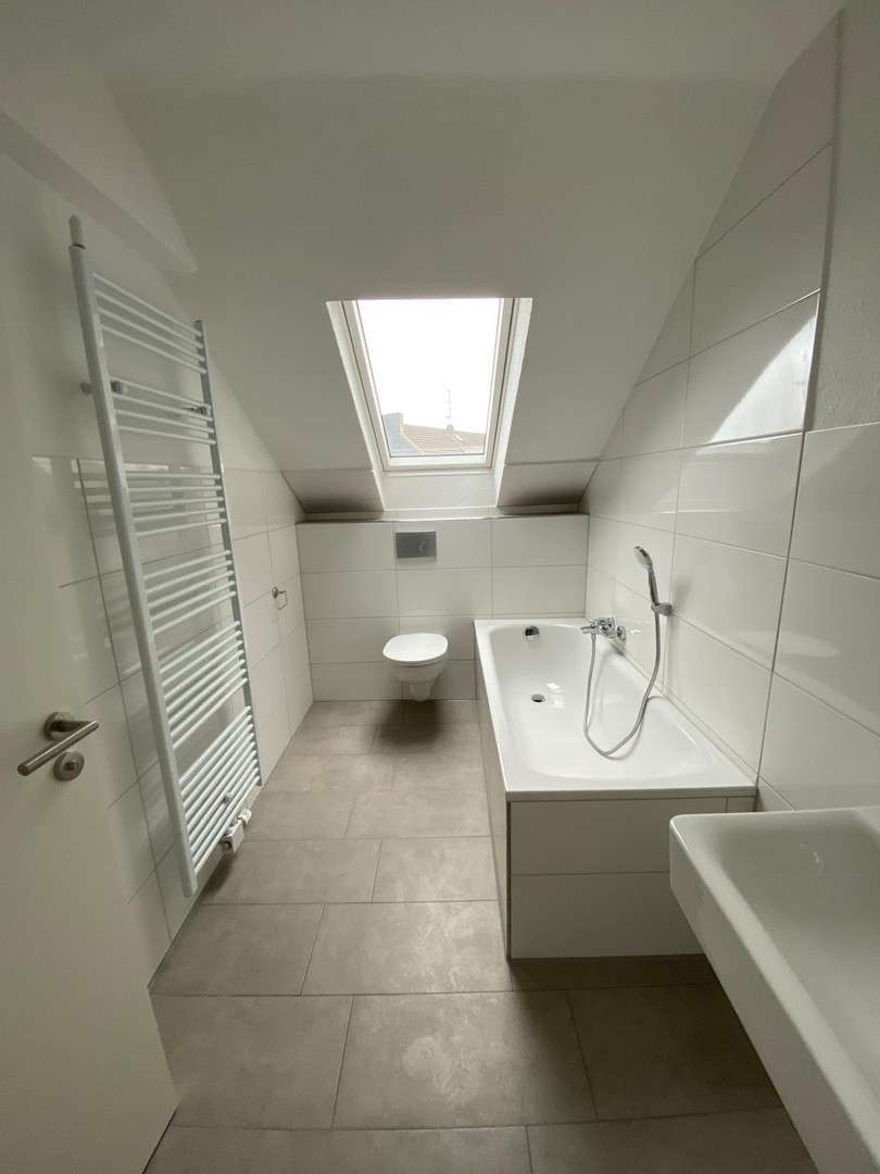 Wohnung zum Mieten in Duisburg 630 € 90 m² 3 zimmer