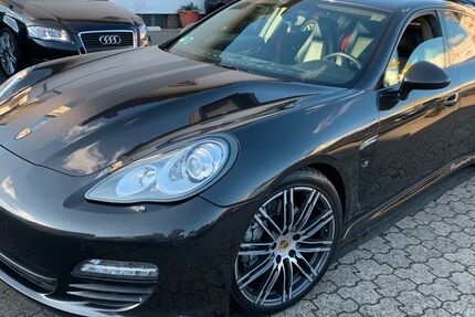 Porsche Panamera 276.000 km 20.700 € Moers 47443