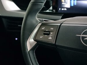 Opel Frontera Electric GS Tech Pack. Alu Android Apple 3.600 km 29.990 &euro; HAAN 42781