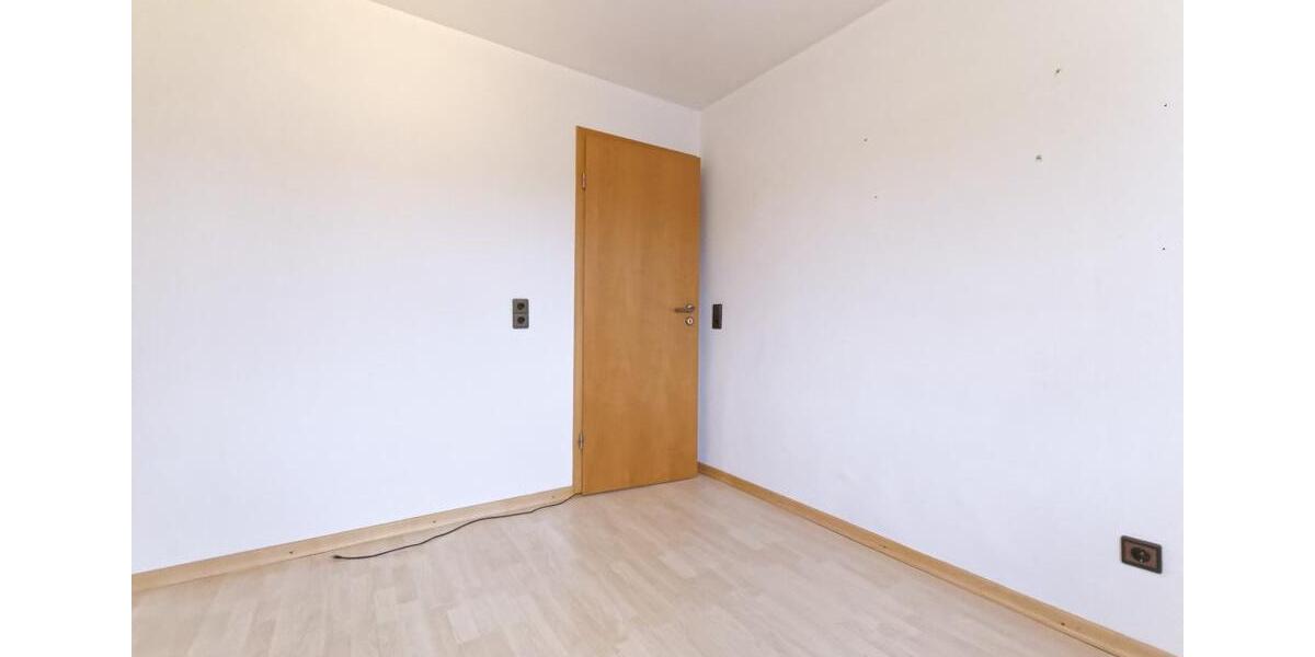 Dachgeschoßwohnung Oberhausen Biefang - 4 Zimmer, 96 m&sup2;, 239.000&euro; | Angebot:26940519