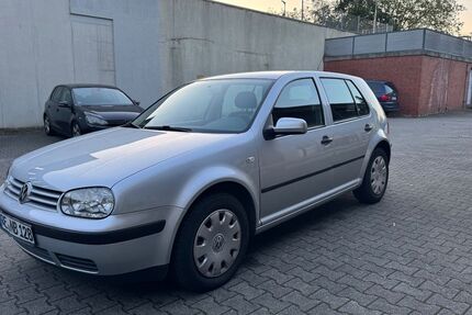 VW Golf 153.663 km 2.690 &euro; Bochum 44805