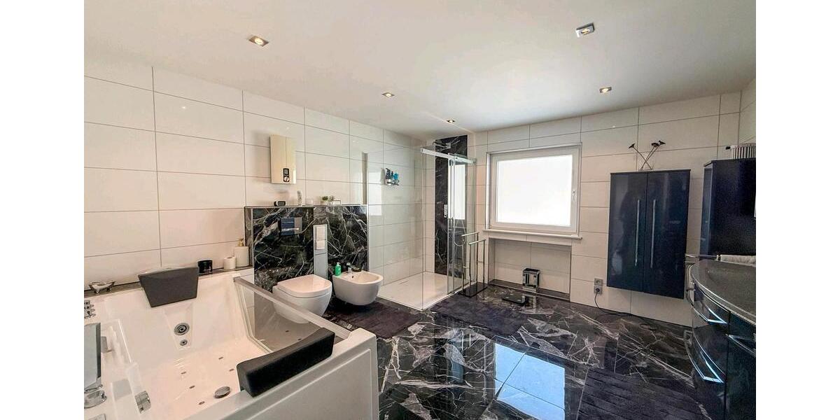 Reihenhaus Duisburg Hamborn - 5 Zimmer, 184 m&sup2;, 325.000&euro; | Angebot:27457386