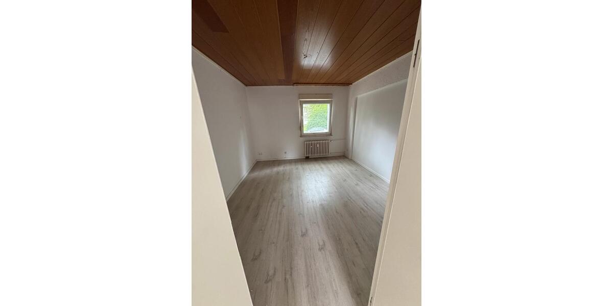 Erdgeschoßwohnung Essen Stadtbezirk III - 3 Zimmer, 56 m&sup2;, 650&euro; | Angebot:26462892