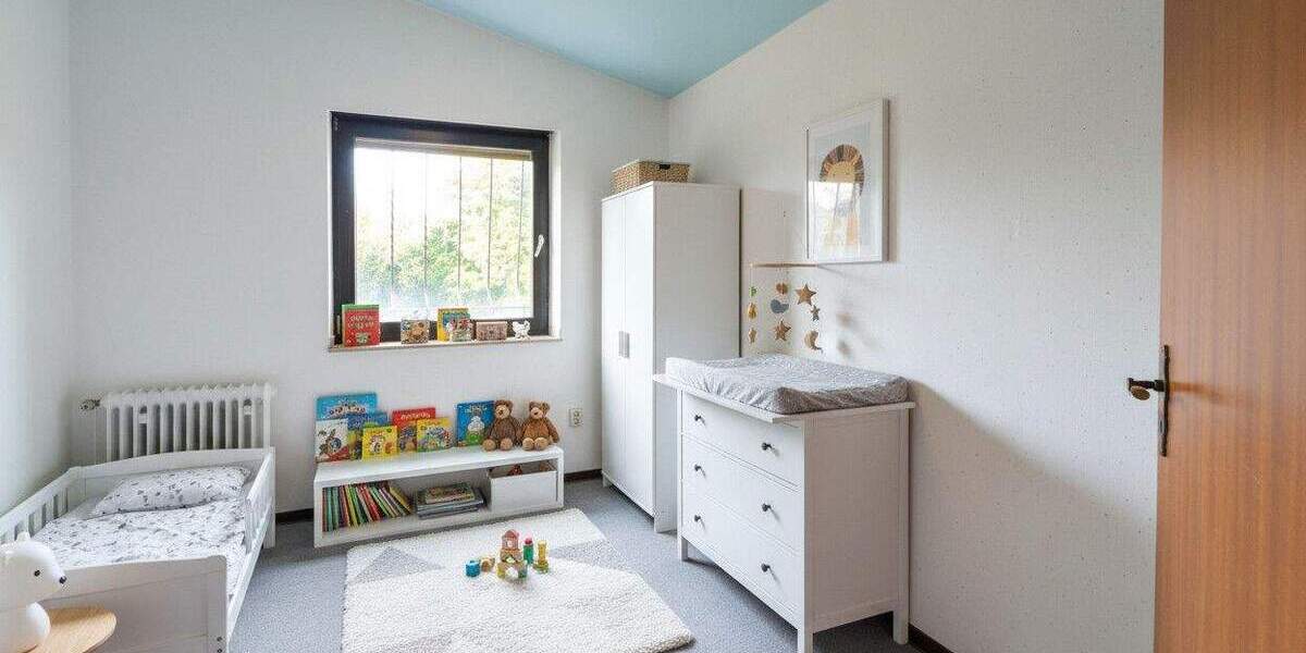 Split-Level-Haus mit großem Potenzial in Duisburg-Huckingen - Energieeffizienzklasse D 4 zimmer