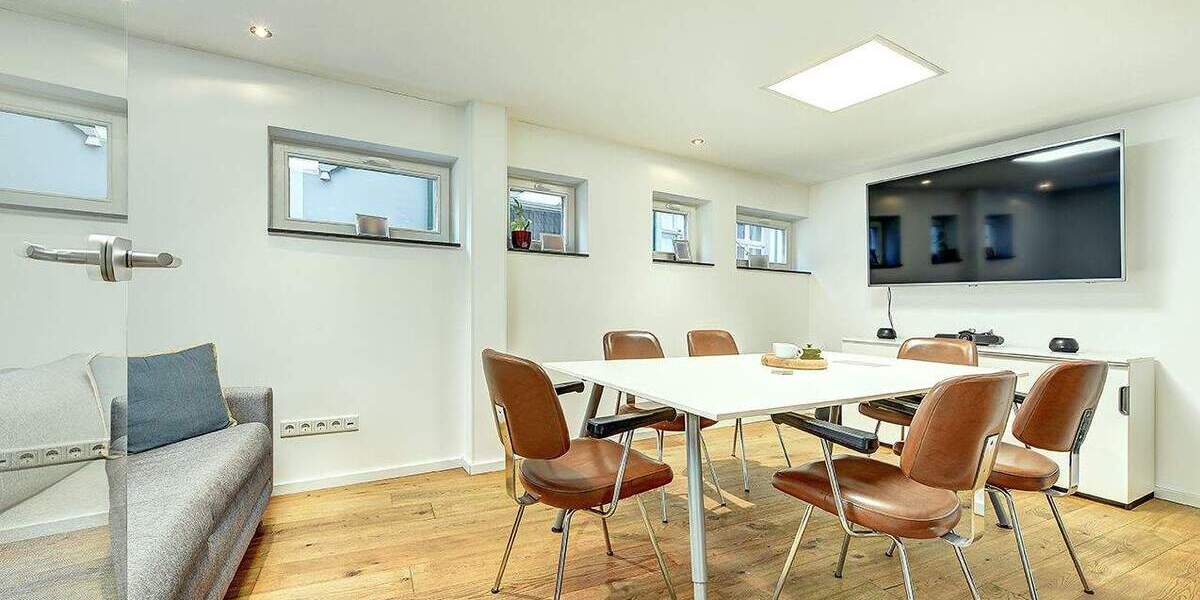 Mehrfamilienhaus, Wohnhaus Mettmann - 9 Zimmer, 307 m&sup2;, 3.700&euro; | Angebot:25733775