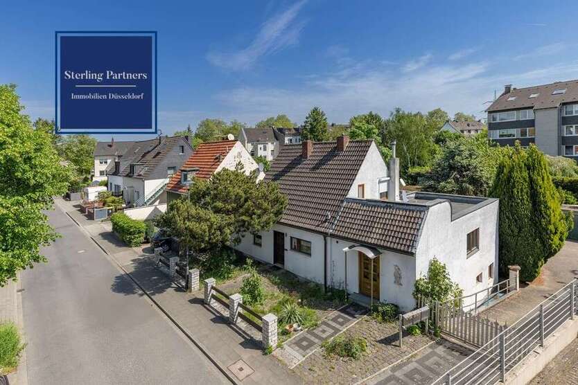 Haus zum Kaufen in Düsseldorf 749.000 € 220 m²