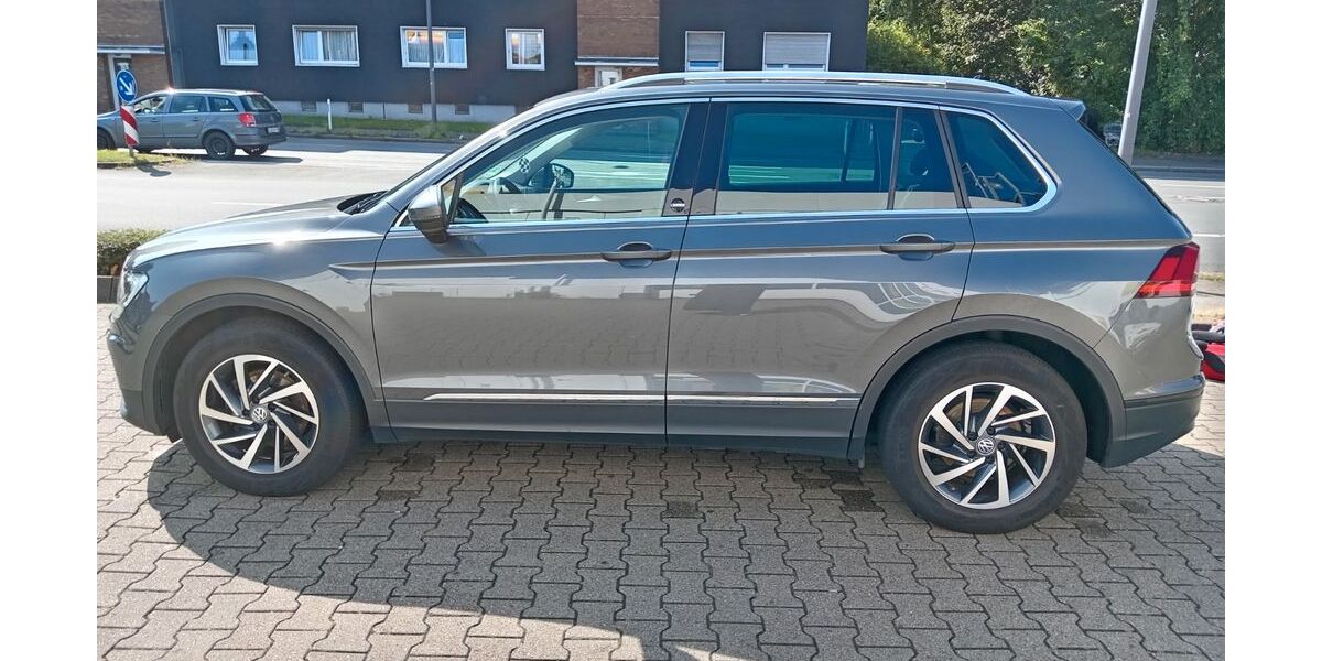 VW Tiguan 84.000 km 20.900 &euro; Essen 45356