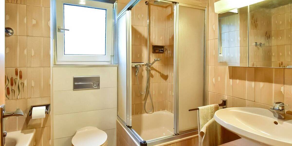 Massives, flexibel nutzbares 2-FH mit 176m² WFL & großer ausgebauter Nutzfläche + EEK D in Buchholz 6 zimmer