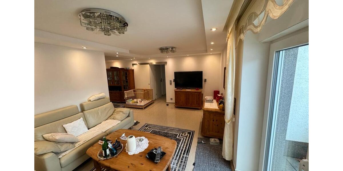 Reiheneckhaus Einfamilienhaus mit großem Garten & großer Garage zimmer