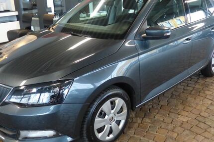 Skoda Fabia 117.585 km 7.500 &euro; Gelsenkirchen 45888