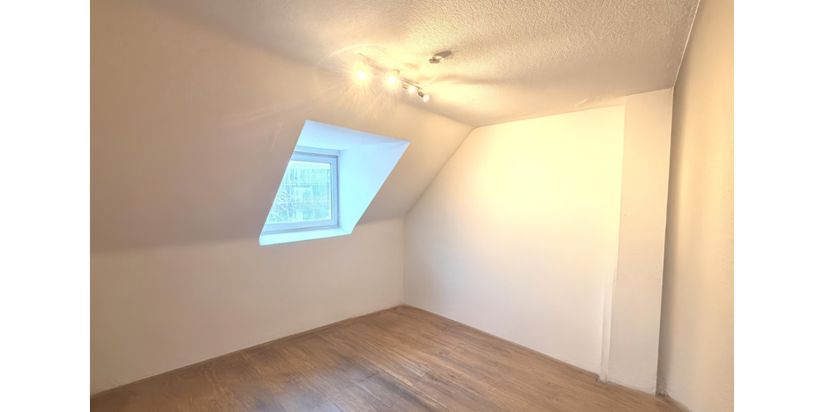 Wohnen im Dachgeschoss – perfekt für Ihre Familie! 3 zimmer