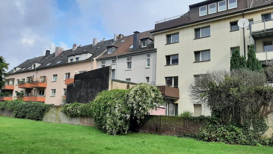 Witten: Bezahlbarer Wohnraum = charmante DG-Wohnung in zentraler Lage! 3 zimmer