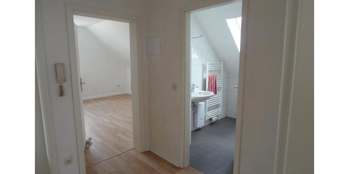 DG Wohnung mit Balkon 3 zimmer