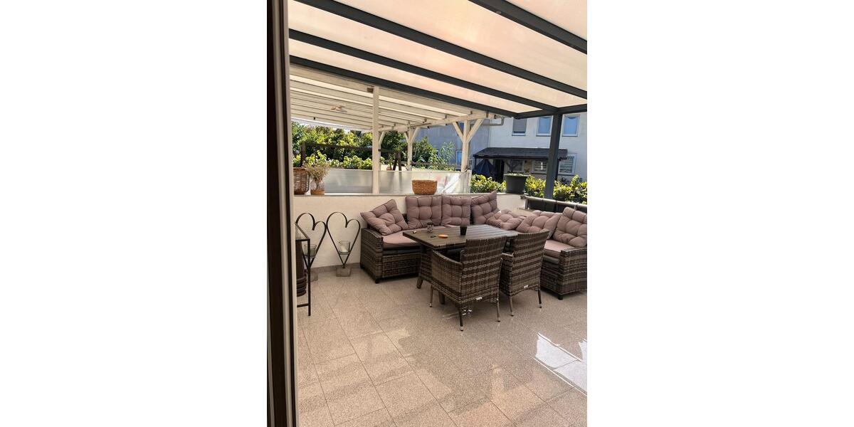 Reihenhaus Duisburg Mittelmeiderich - 4 Zimmer, 150 m&sup2;, 350.000&euro; | Angebot:27502880