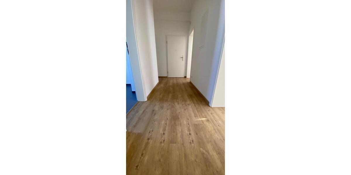 *** Riskieren Sie einen Blick! Charmante Altbauwohnung mit Duschbad! *** 3 zimmer