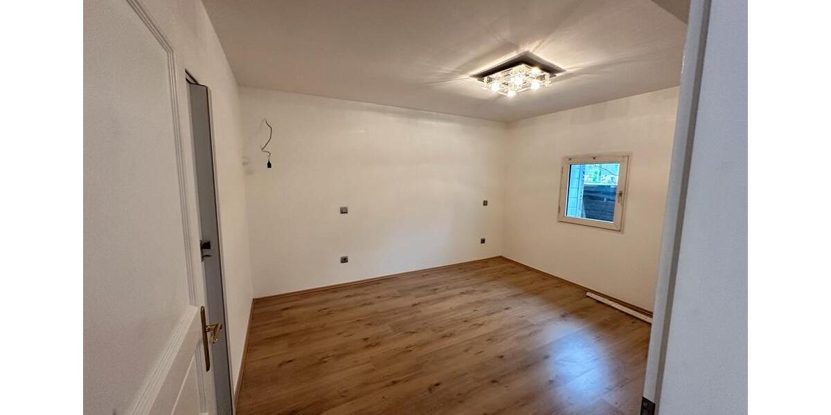 Erdgeschoßwohnung Recklinghausen Grullbad - 3 Zimmer, 120 m&sup2;, 1.099&euro; | Angebot:26223868