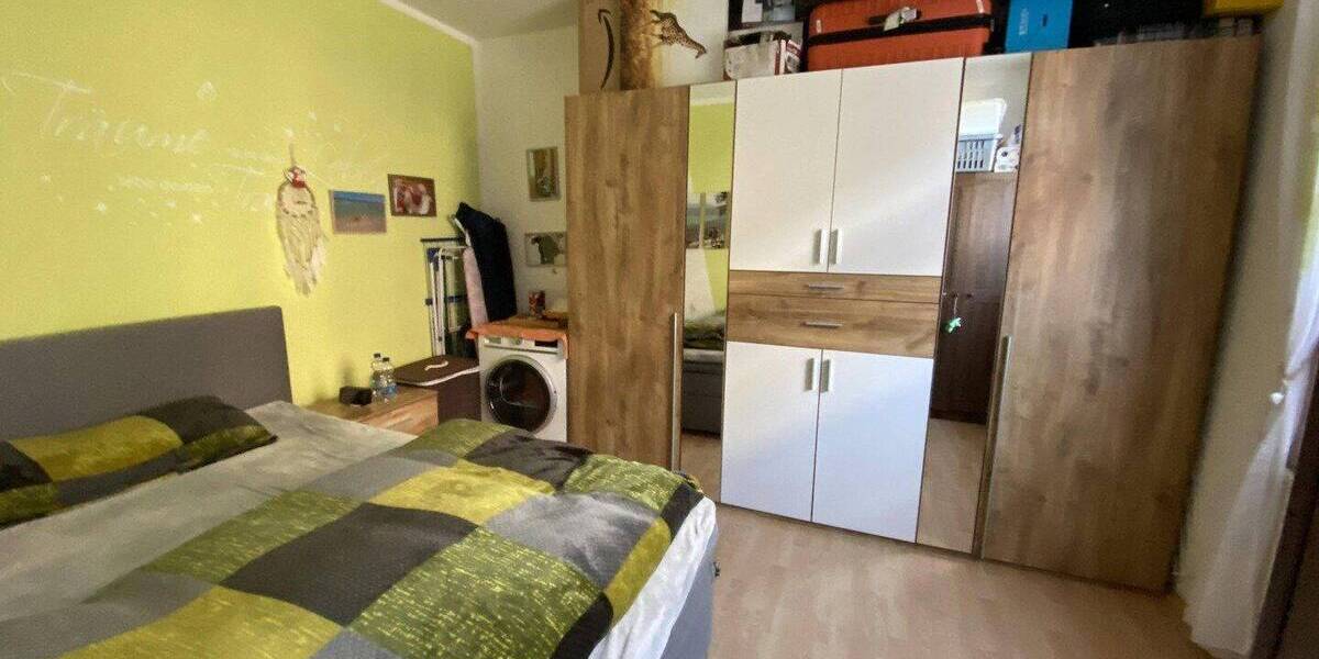 Mehrfamilienhaus, Wohnhaus Oberhausen Sterkrade-Mitte - 8 Zimmer, 201 m&sup2;, 289.000&euro; | Angebot:26908926