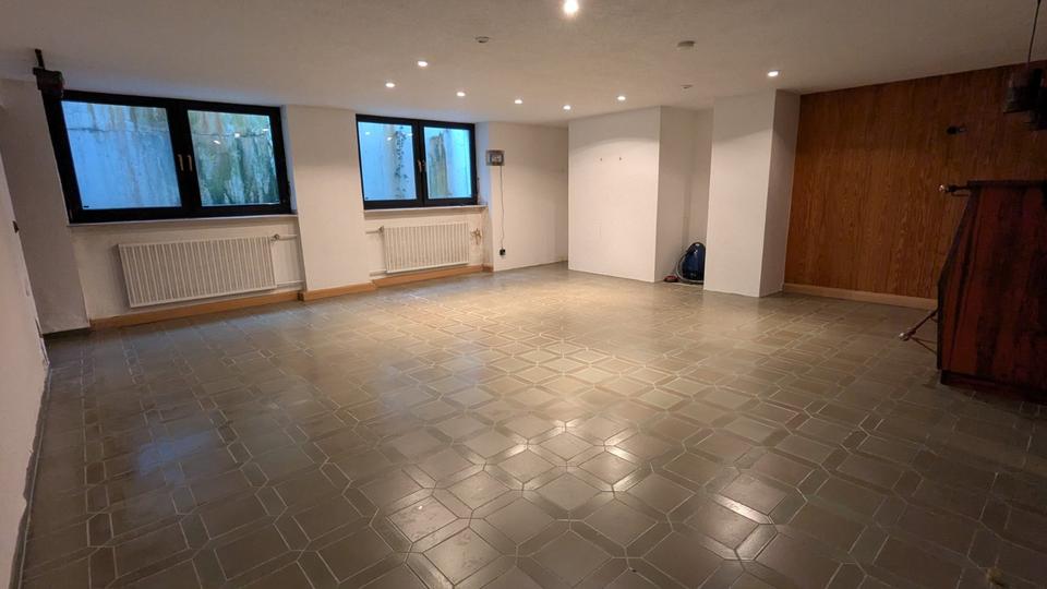 Gehobenes freistehendes EFH Sauna Solar riesen Garten in Drewer 7 zimmer