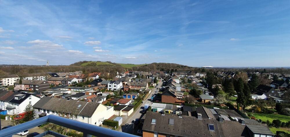 Penthouse-Feeling: 3 Zimmer, ca. 74,5 m², Balkon & sagenhafter Fernblick in Buer-Schaffrath