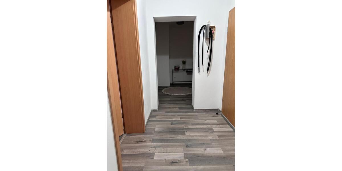 3-Zimmer-Dachgeschosswohnung mit großer Wohnküche in ruhiger Lage 3 zimmer