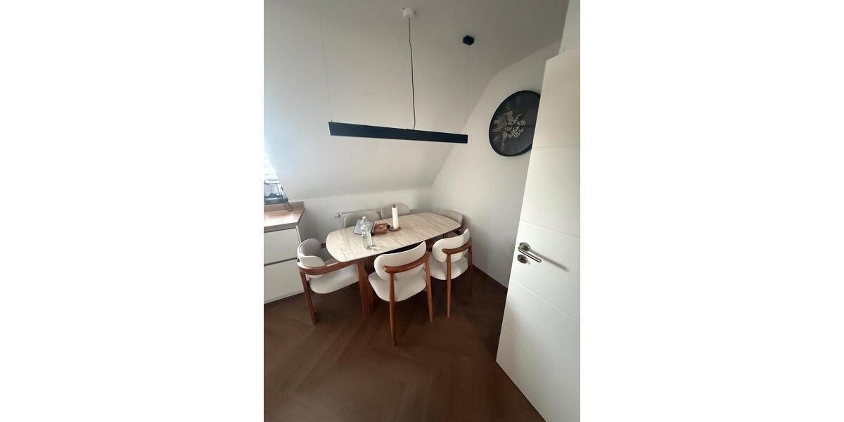 Dachgeschosswohnung links zu vermieten in Herne 3 zimmer