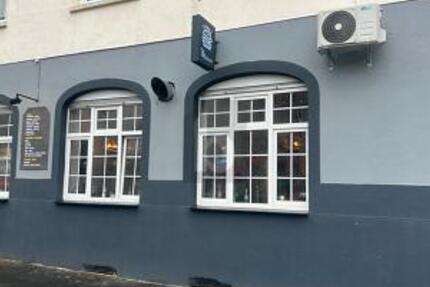 RESTAURANT MIT KEGELBAHN & AUSSTATTUNG