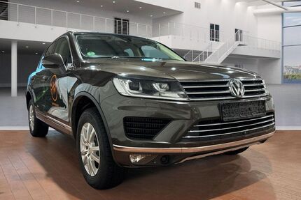 VW Touareg 286.720 km 16.890 &euro; Mülheim an der Ruhr 45478