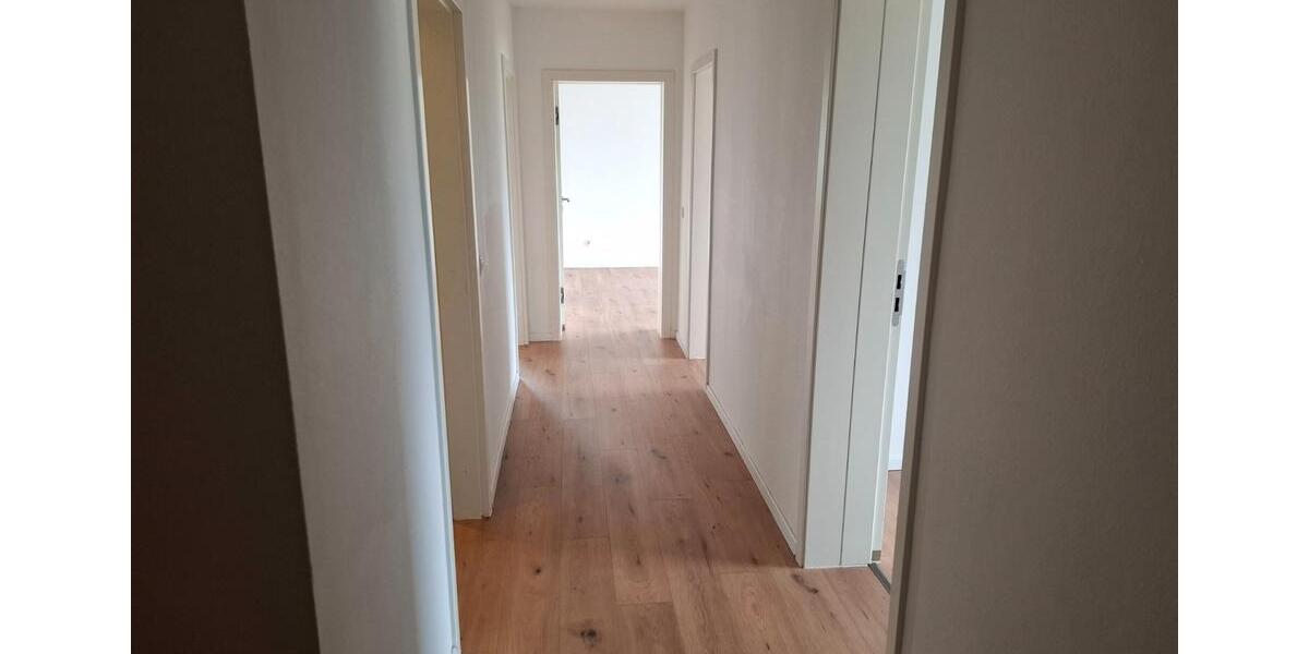 Etagenwohnung Wuppertal Gemarkung Ronsdorf - 3 Zimmer, 80 m&sup2;, 900&euro; | Angebot:26462847