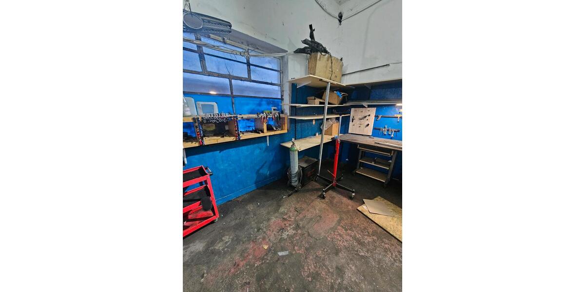 Kfz stellplätze auto Werkstatt Halle Lackierer korrasorie bauer zimmer