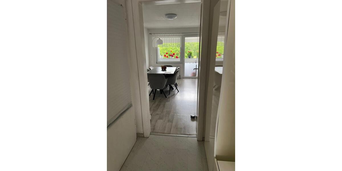 Dachgeschoßwohnung Mülheim an der Ruhr Rechtsruhr-Nord - 3.5 Zimmer, 77 m&sup2;, 740&euro; | Angebot:26349049