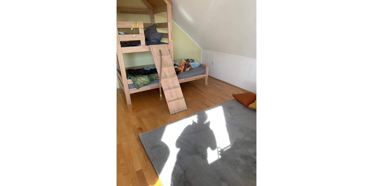 Etagenwohnung Bochum Stiepel - 4 Zimmer, 99 m&sup2;, 1.150&euro; | Angebot:25801408