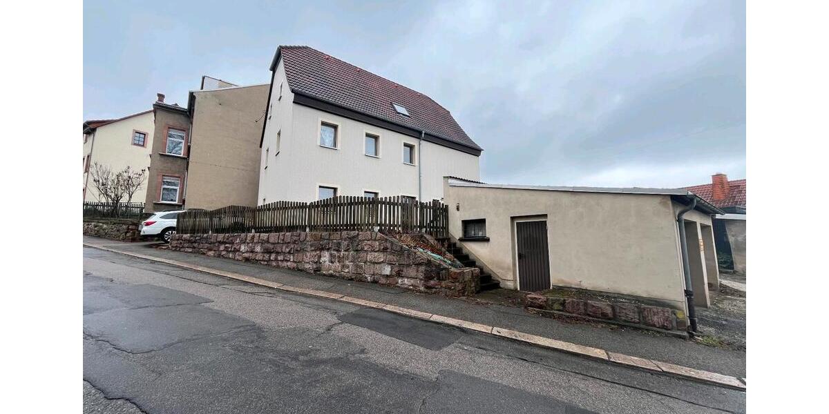 Einfamilienhaus Essen Stadtbezirk VI - 8 Zimmer, 240 m&sup2;, 72.000&euro; | Angebot:25483492