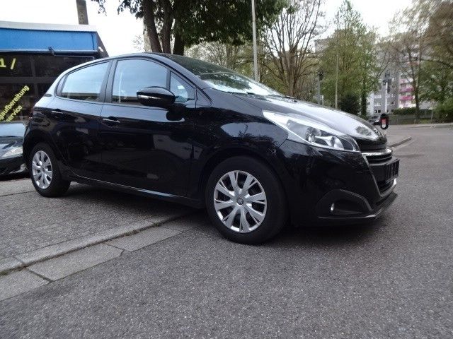 Peugeot 208 111.688 km 4.200 &euro; Essen 45276