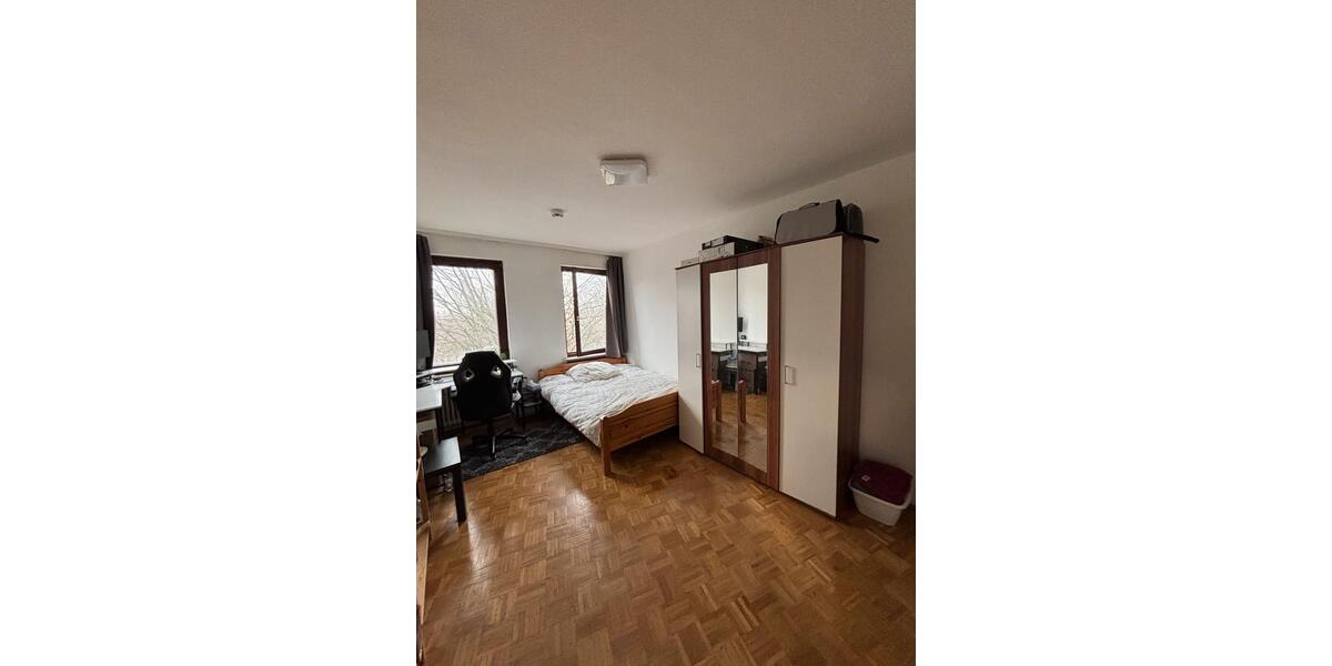 Etagenwohnung Essen Stadtkern - 3 Zimmer, 75 m&sup2;, 1.000&euro; | Angebot:24846402