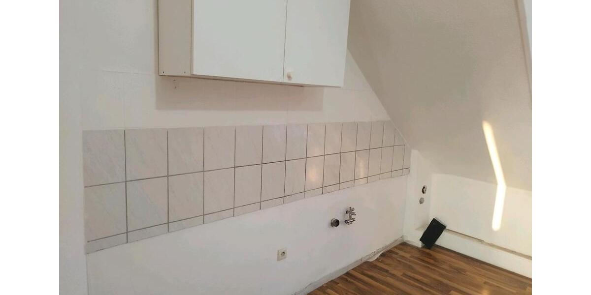 Dachgeschoßwohnung Duisburg Duisburg-Mitte - 2 Zimmer, 45 m&sup2;, 390&euro; | Angebot:25794756