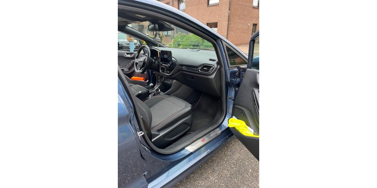 Ford Fiesta st line 95.143 km 14.900 &euro; Sprockhövel 45549