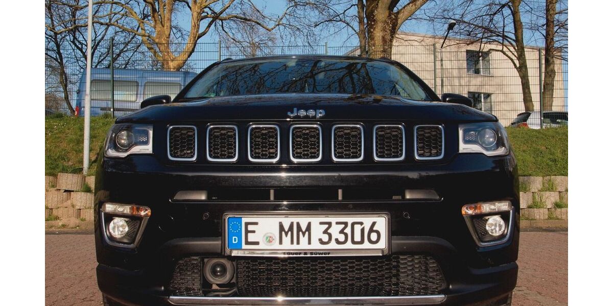 Jeep Compass 65.000 km 15.900 &euro; Essen 45307