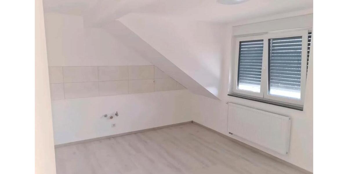 100-qm Dachgeschosswohnung über den Wolken von Holten 3 zimmer