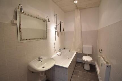 Neues Jahr, neues Wohnglück! Große 2-Zimmer-Altbau-Wohnung zu vermieten 2 zimmer