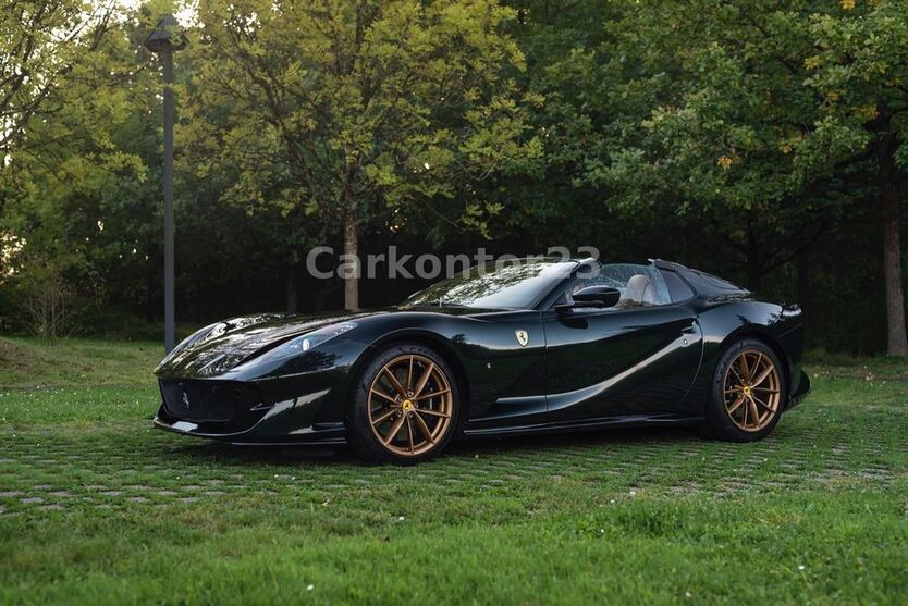 Ferrari 812 9.499 km 499.790 € Velbert 42553