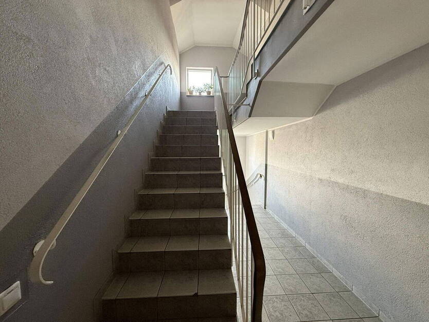 2,5-Zimmer Eigentumswohnung mit fast 100 m² Dachterrasse