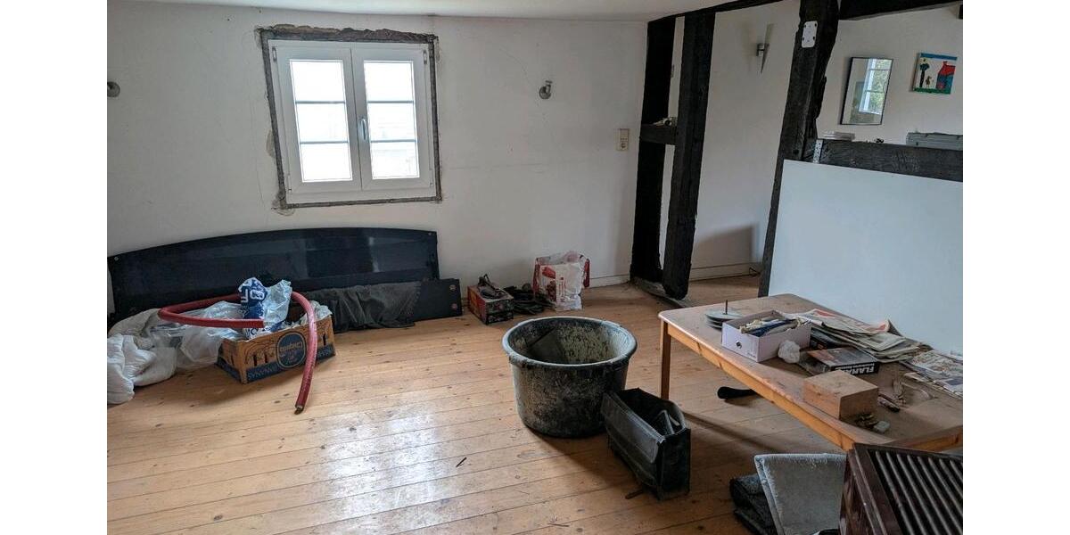 Fachwerkhaus, NICHT denkmalgeschützt! Sanierungsbedürftig zimmer